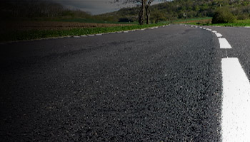 Ford Mustang et libert&eacute; sur route ouverte